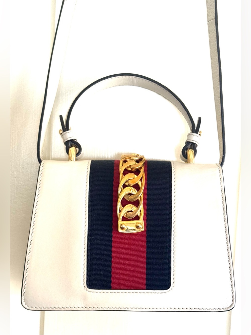 GUCCI Sylvie Mini White Leather Top Handle Crossbody Shoulder Bag - Picture 3 of 13